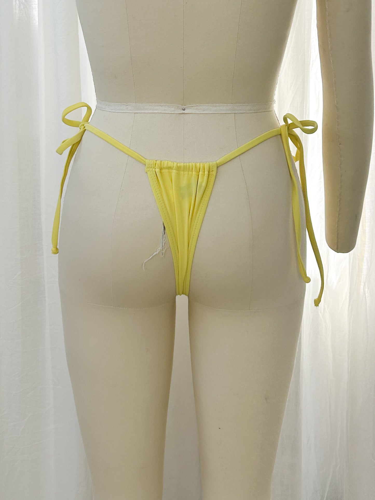 String bikini bottom - lemon (small)