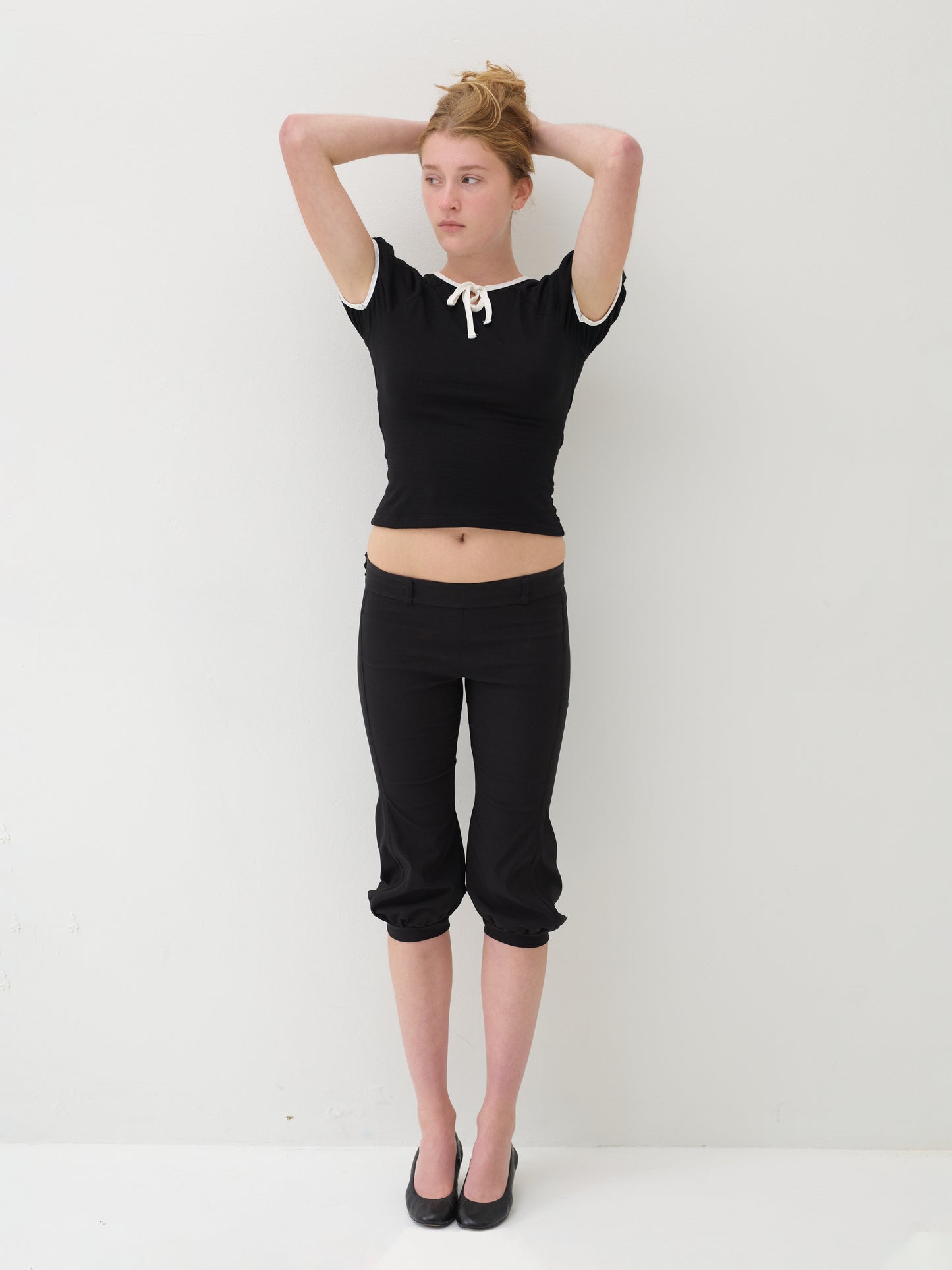 Premium merino wool raglan keyhole tee - black