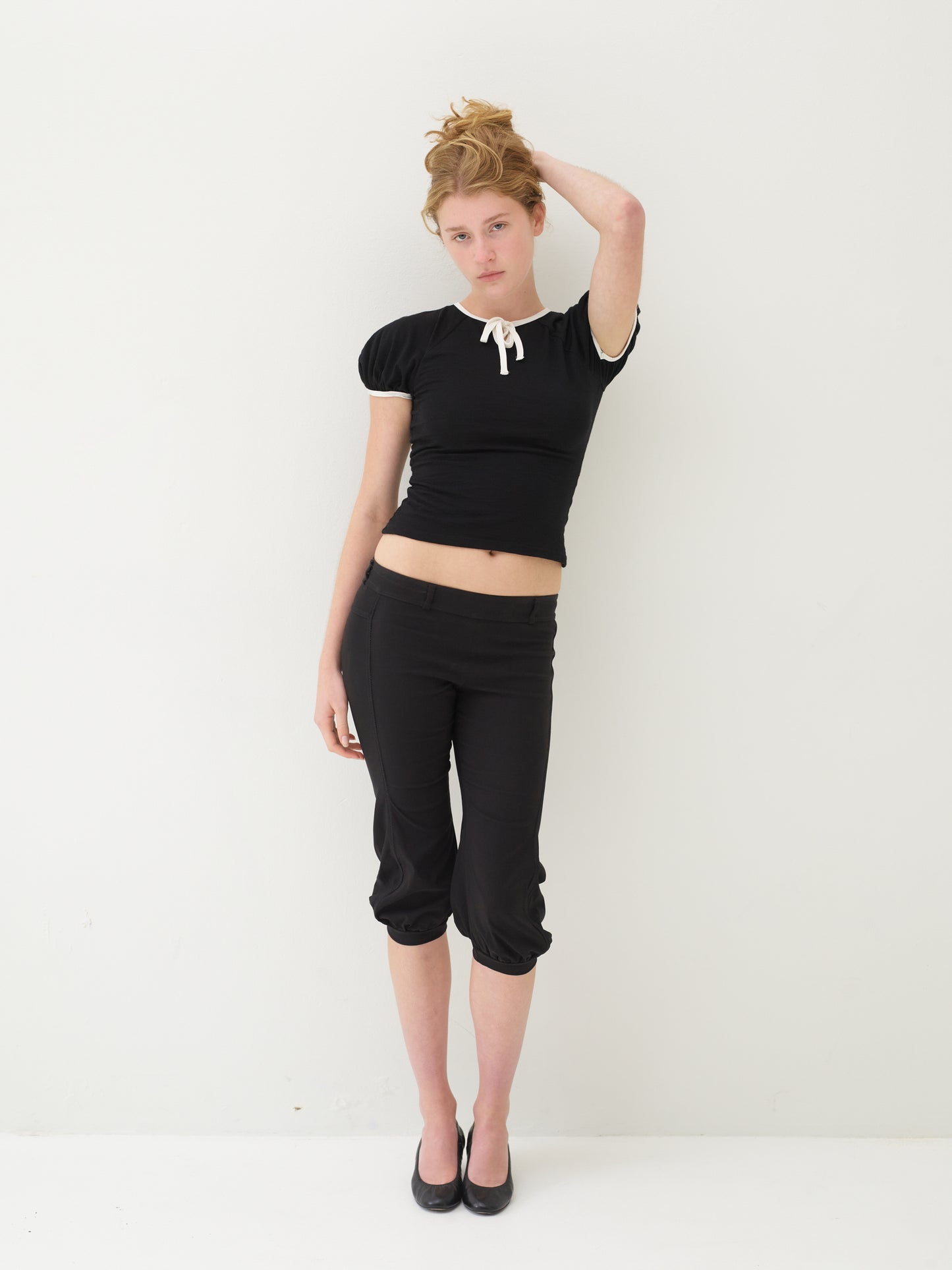 Premium merino wool raglan keyhole tee - black