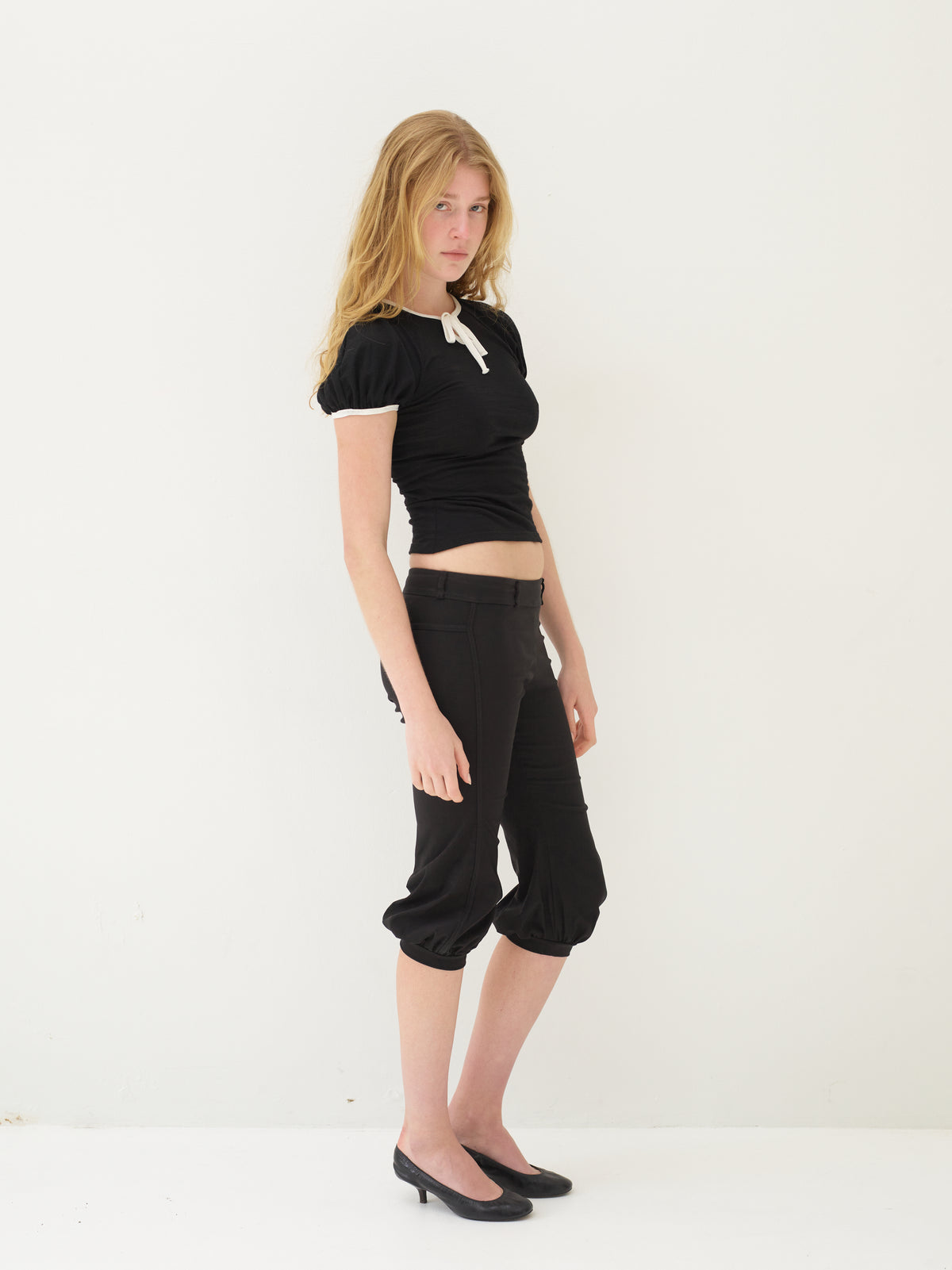 Toque panelled capri trouser - black