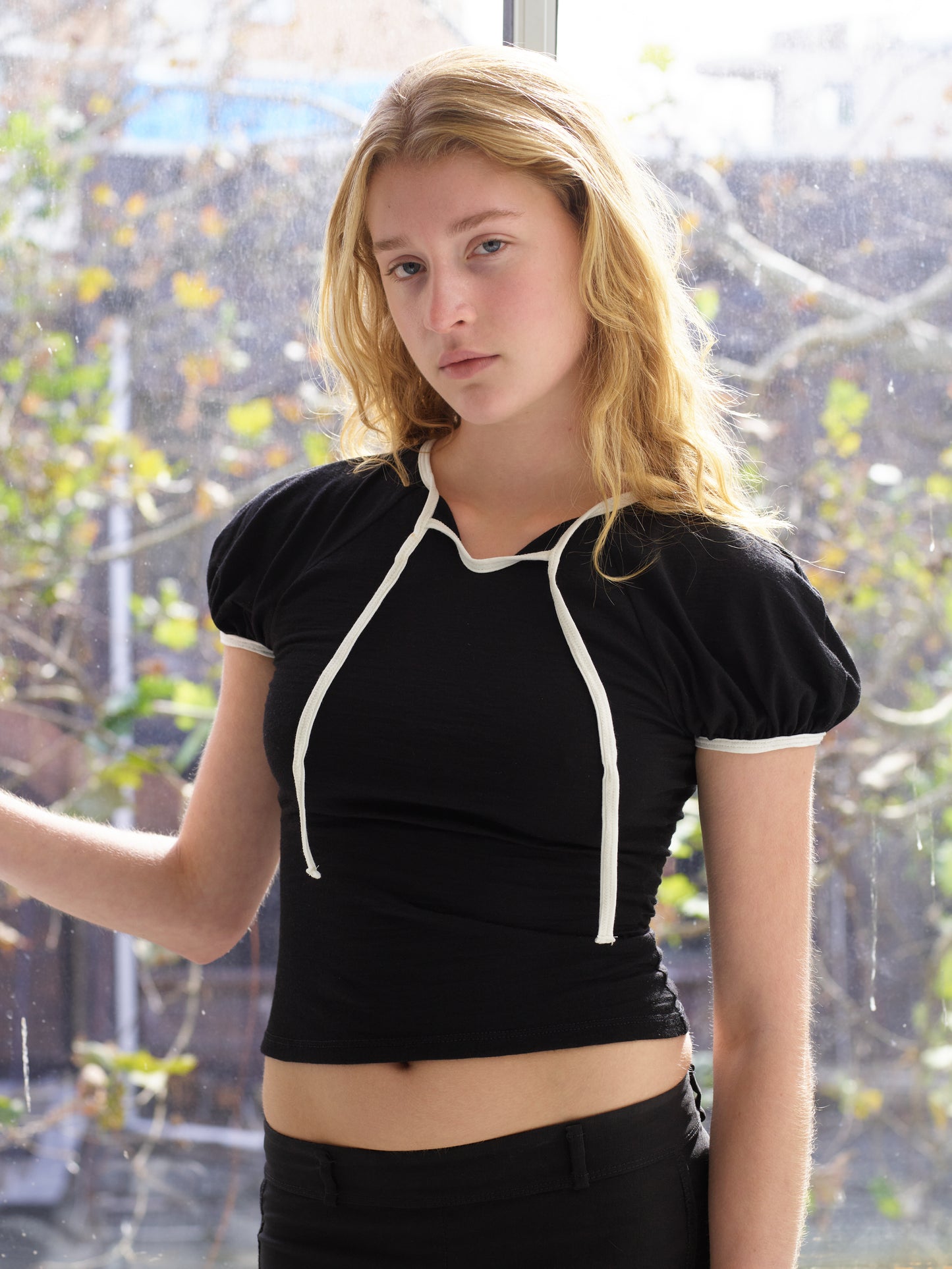 Premium merino wool raglan keyhole tee - black