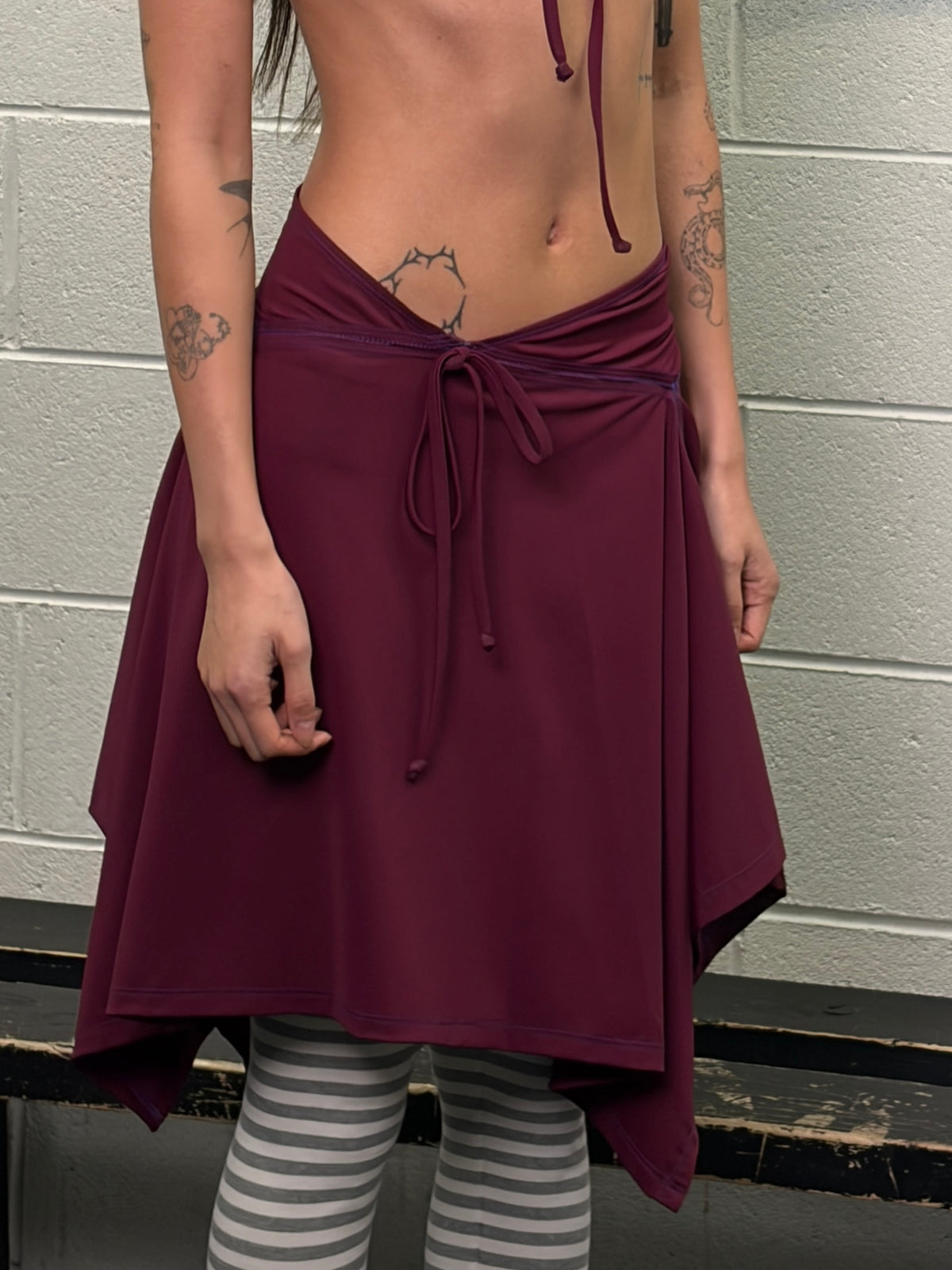 Midi handkerchief skirt in recycled lycra - plum
