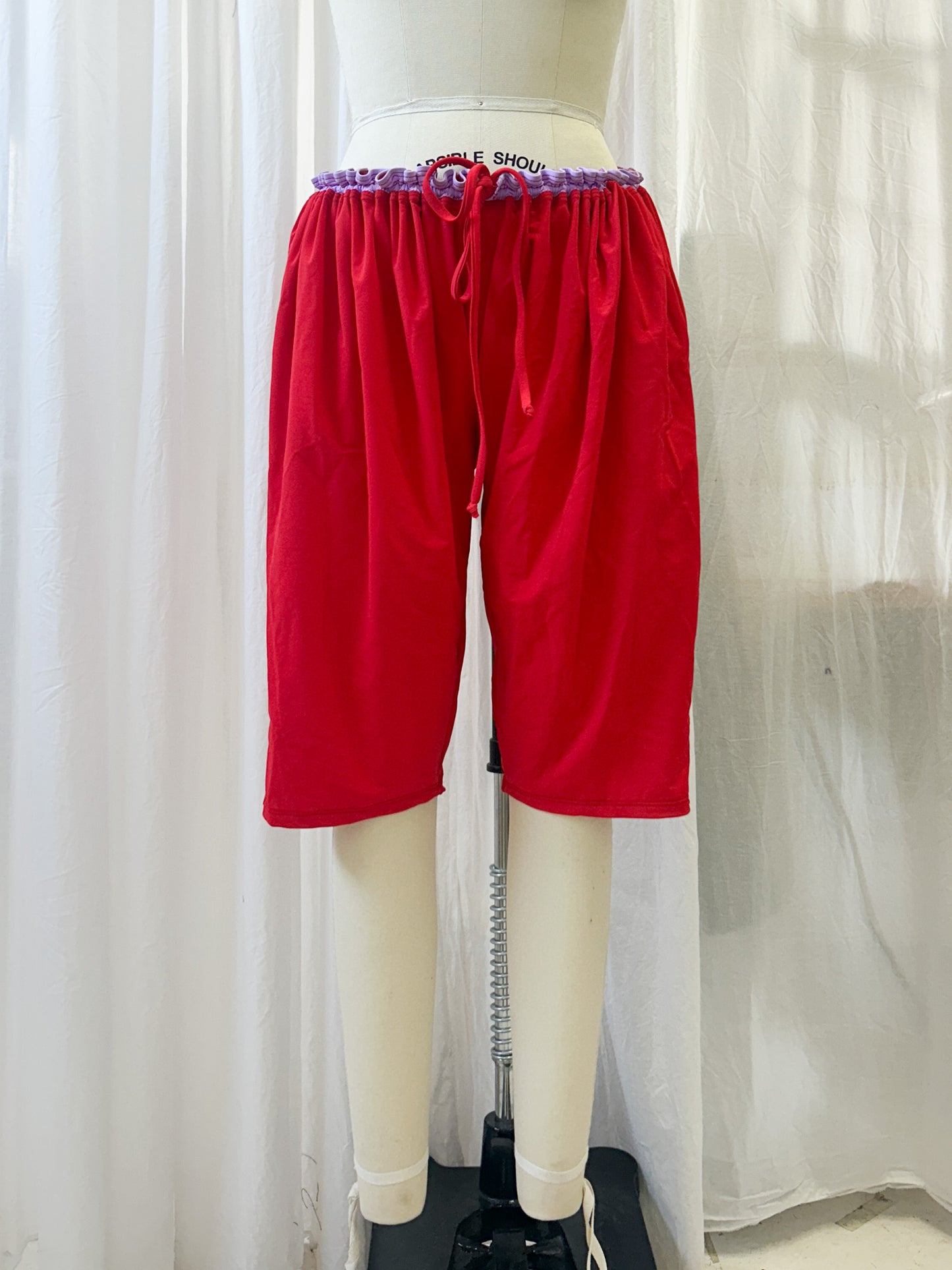Ruffle capri board shorts - cherry, lilac (small)
