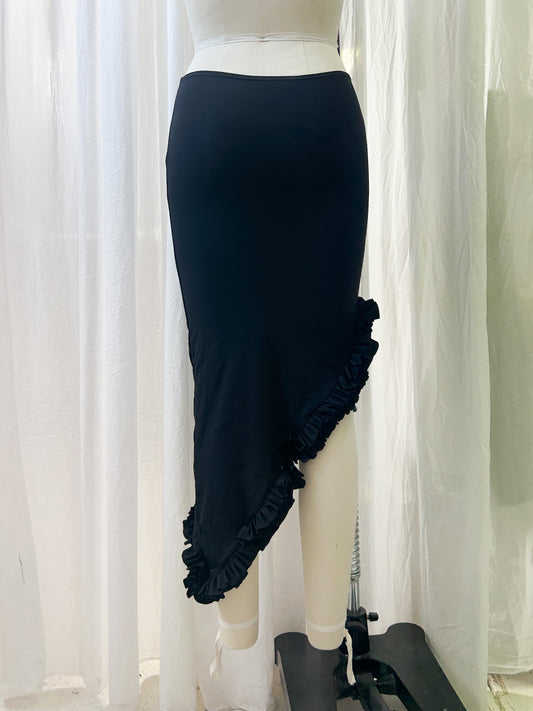 AW23 - frilly long skirt- black (extra small)