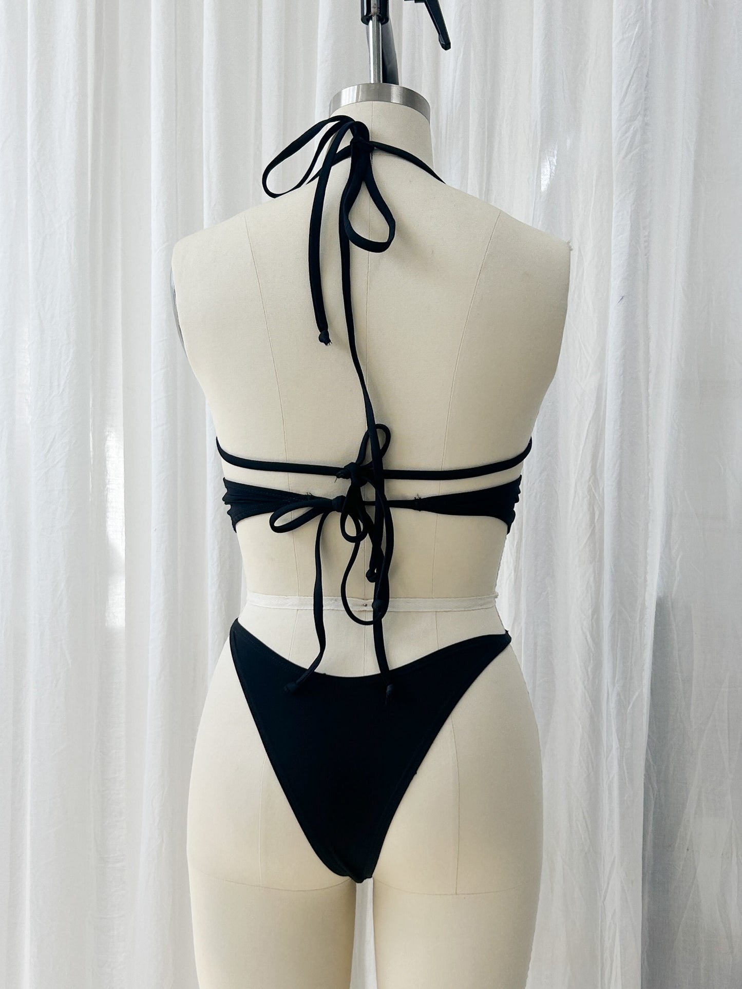 AW23- Flourished one piece swimsuit - black (small)