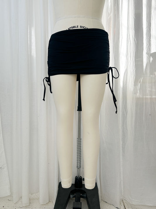 SS22- Micro bandeau skirt- black (medium)