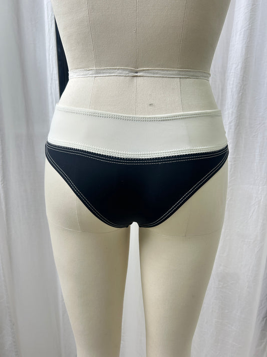 Black/Pearl Low Waisted Bikini Bottom - S