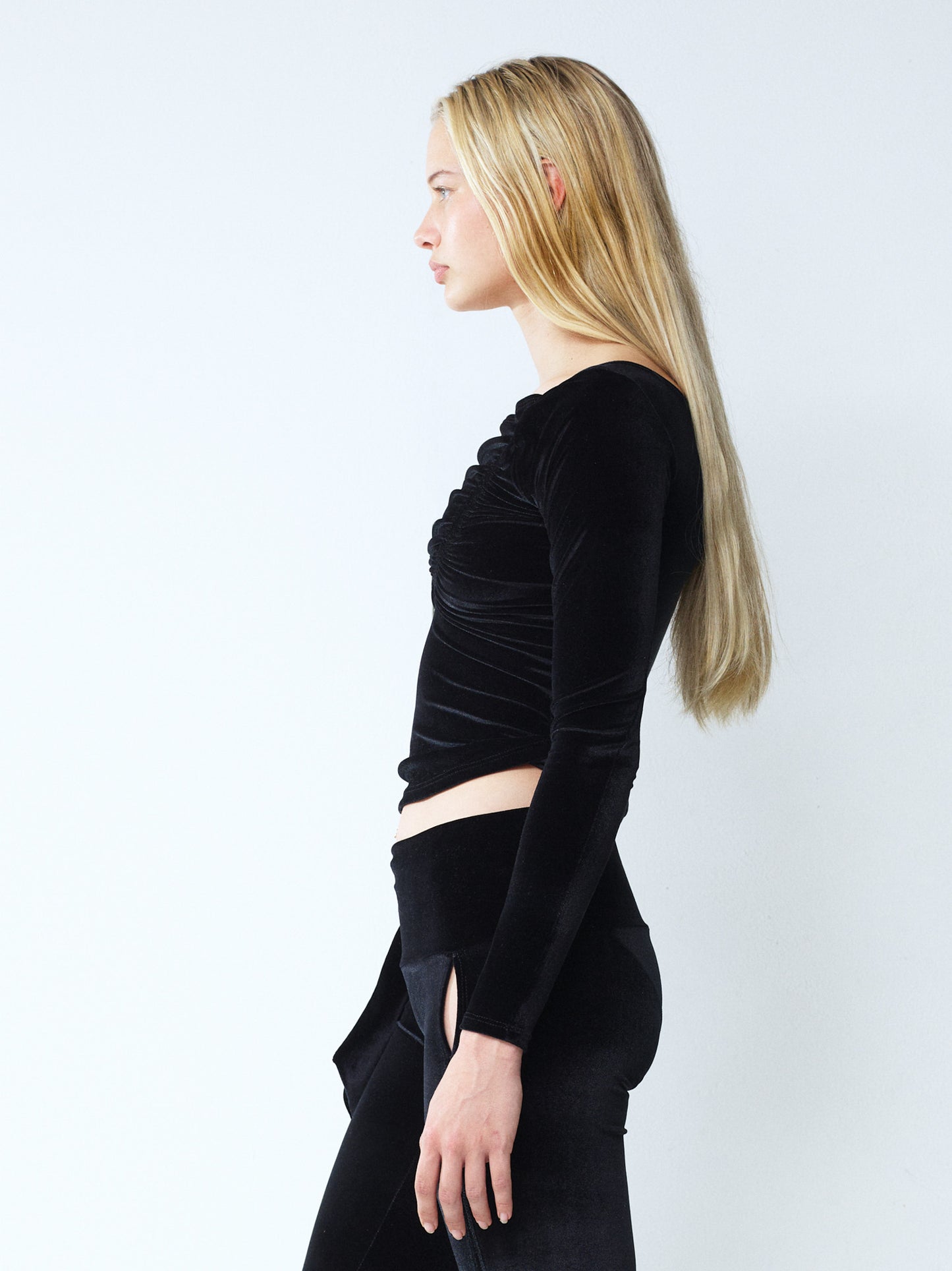 Premium velour ruched long sleeve top - black