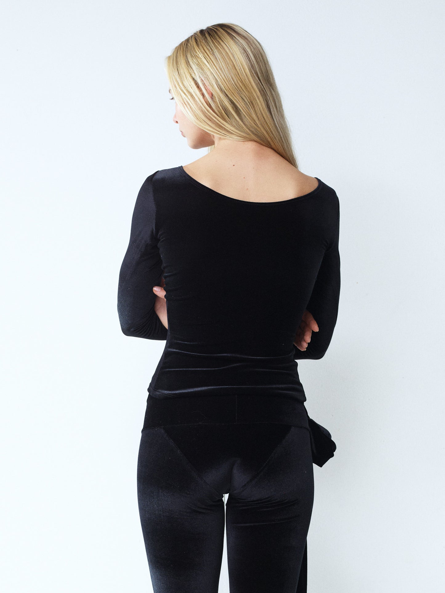 Premium velour ruched long sleeve top - black